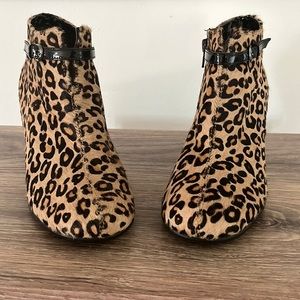 AEROSOLES Patrole Car Leopard Print Ankle Boots